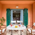 Dimeli Junior Apartment At The Beach